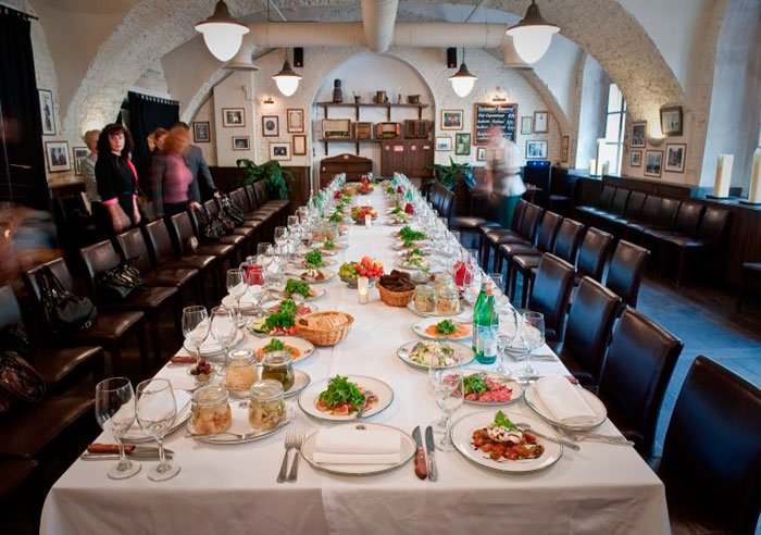 Ресторан для свадьбы, банкетный зал "Строганов Бар и Гриль / Stroganoff Bar & Grill"